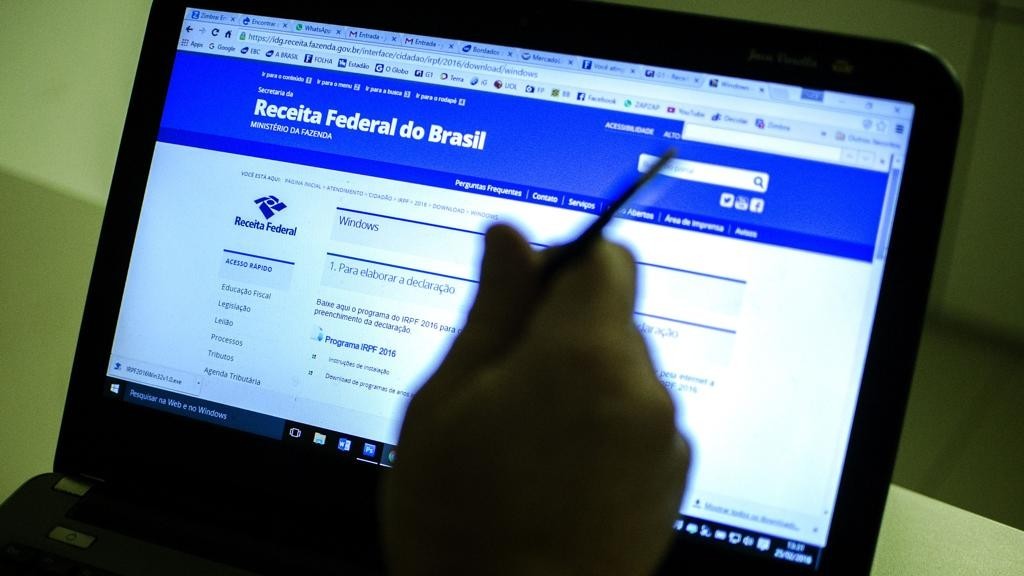 Imposto Renda Irpf Receita Federal Foto Marcelo Camargo Agbr 1024x576 - Contabilidade em Brasília | Vértice Contadores e Associados S/S Ltda.